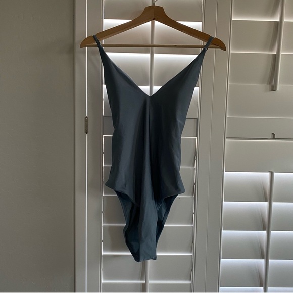 Shade & Shore NWT M Dusty Blue Women's One Piece Swimsuit - Picture 6 of 6